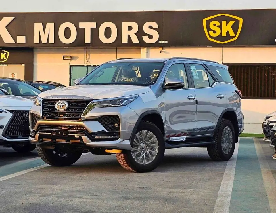 Toyota Fortuner VXR 2025