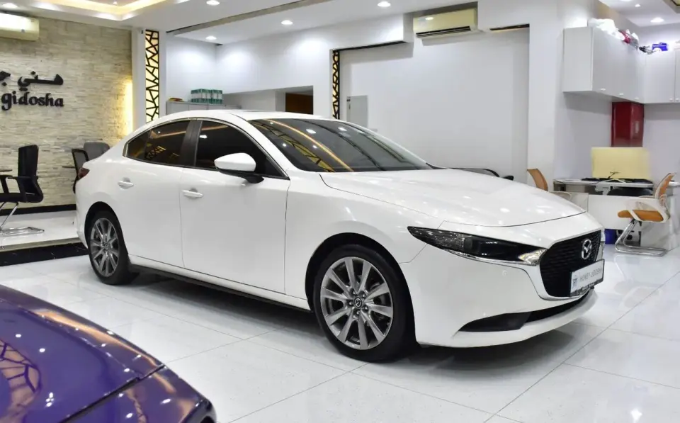 Mazda 3 EVOLVE 2023