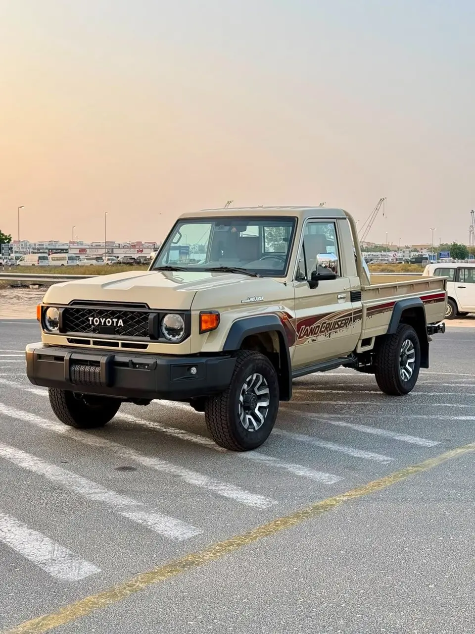 Toyota Land Cruiser 70 LC 79 Pickup 4.0L AT 2026