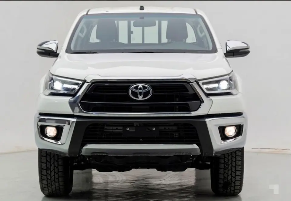 Toyota Hilux SR5 2026