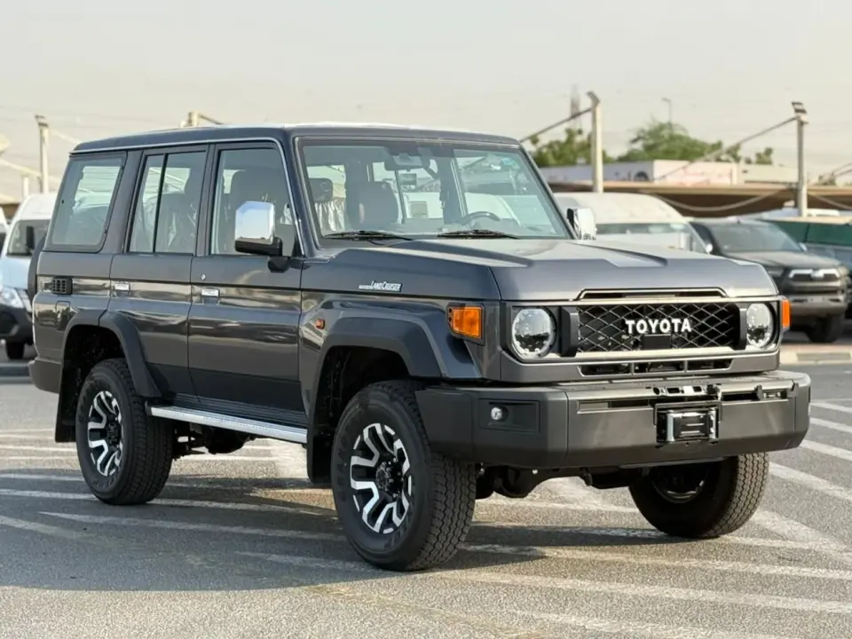 Toyota Land Cruiser 70 LC76 HT VXR 2026