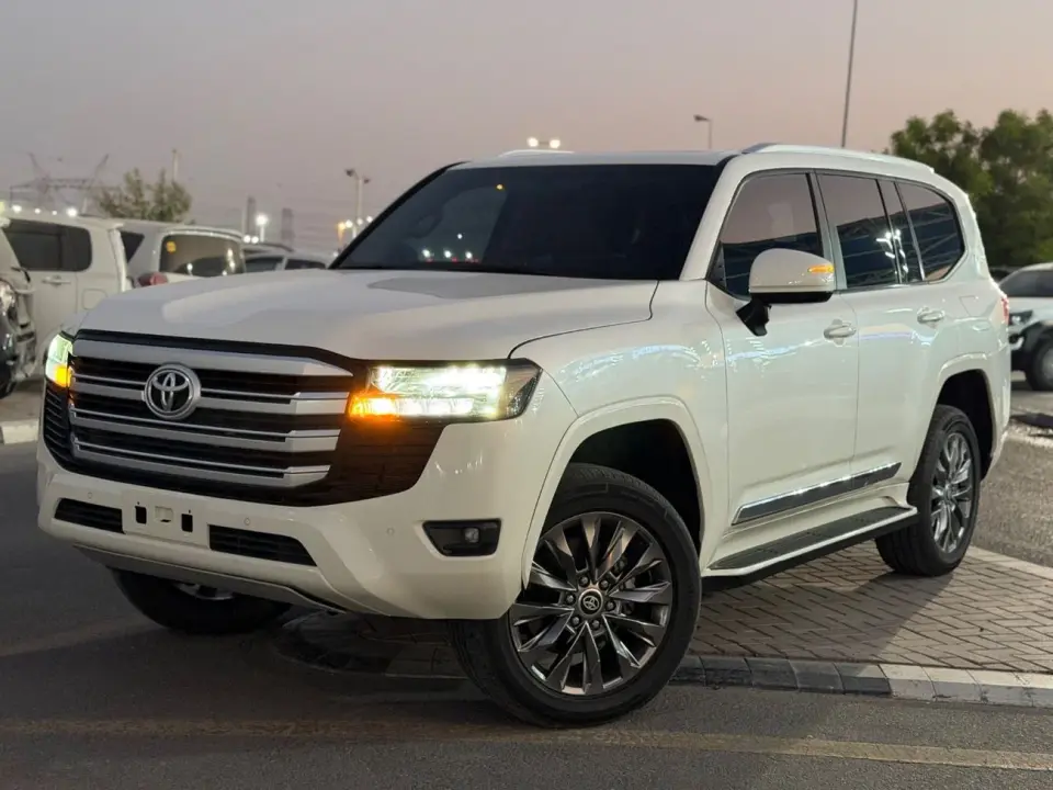 Toyota Land Cruiser VXR 2022