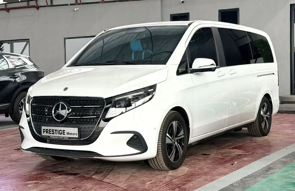 Mercedes-Benz V300 STANDARD 2025