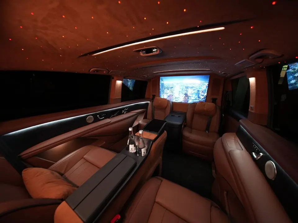 Mercedes-Benz V300 AVANTGARDE 2026