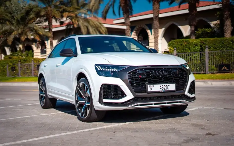 Audi RSQ8 STANDARD 2021