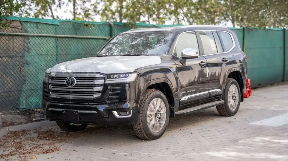 Toyota Land Cruiser VX 2026