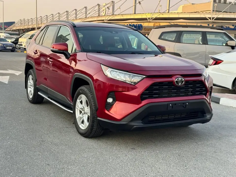 Toyota RAV4 LE 2020