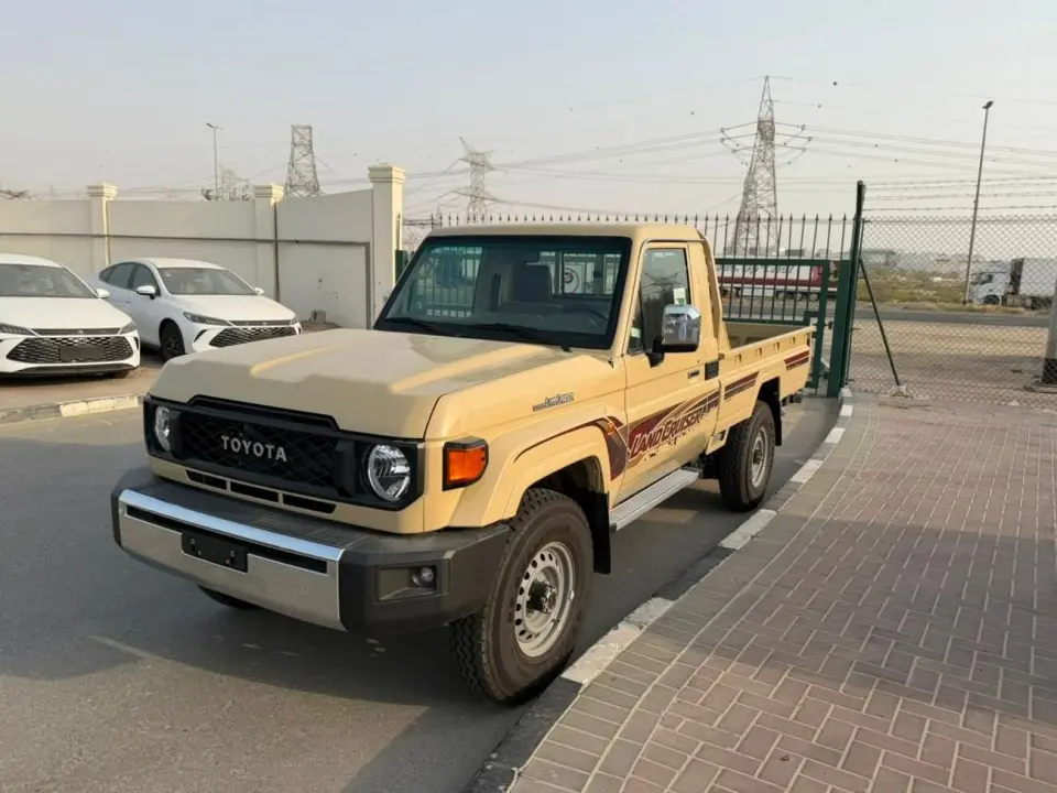 Toyota Land Cruiser Pick Up Toyota LC79 SC 4.0 AT 2026 basic 2026