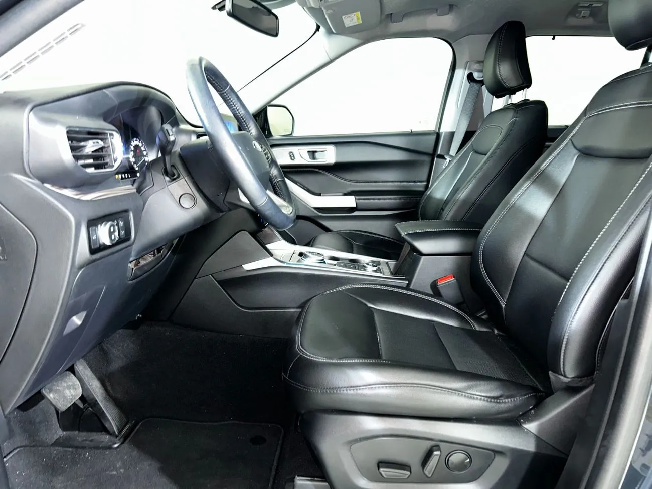 Ford Explorer LIMITED 2024 — фото 14