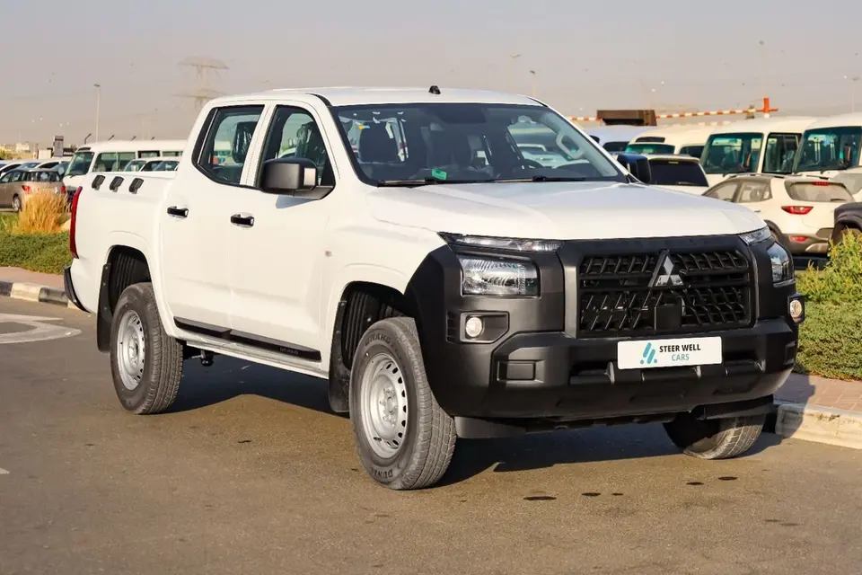 Mitsubishi L200 GL Petrol 4WD 2027