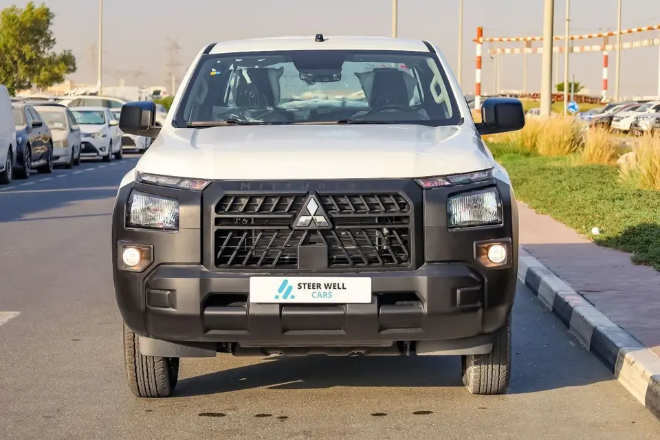 Mitsubishi L200 GL PETROL 2027