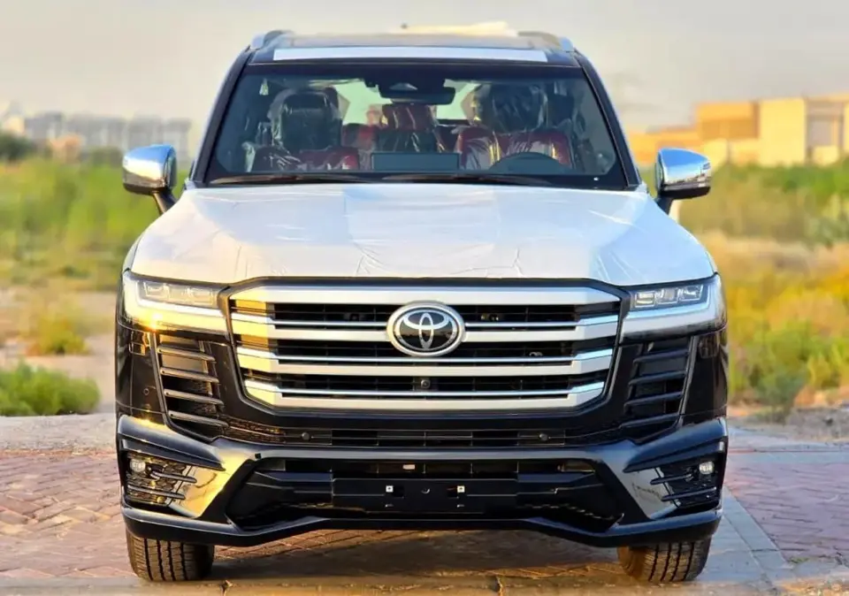Toyota Land Cruiser VXR 2025